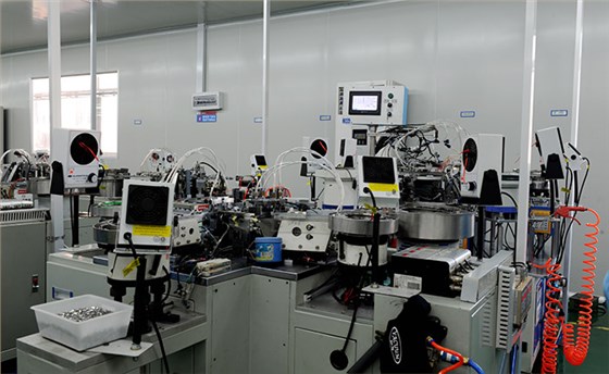 港源電子開關生產設備