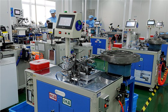 港源電子輕觸開關生產設備