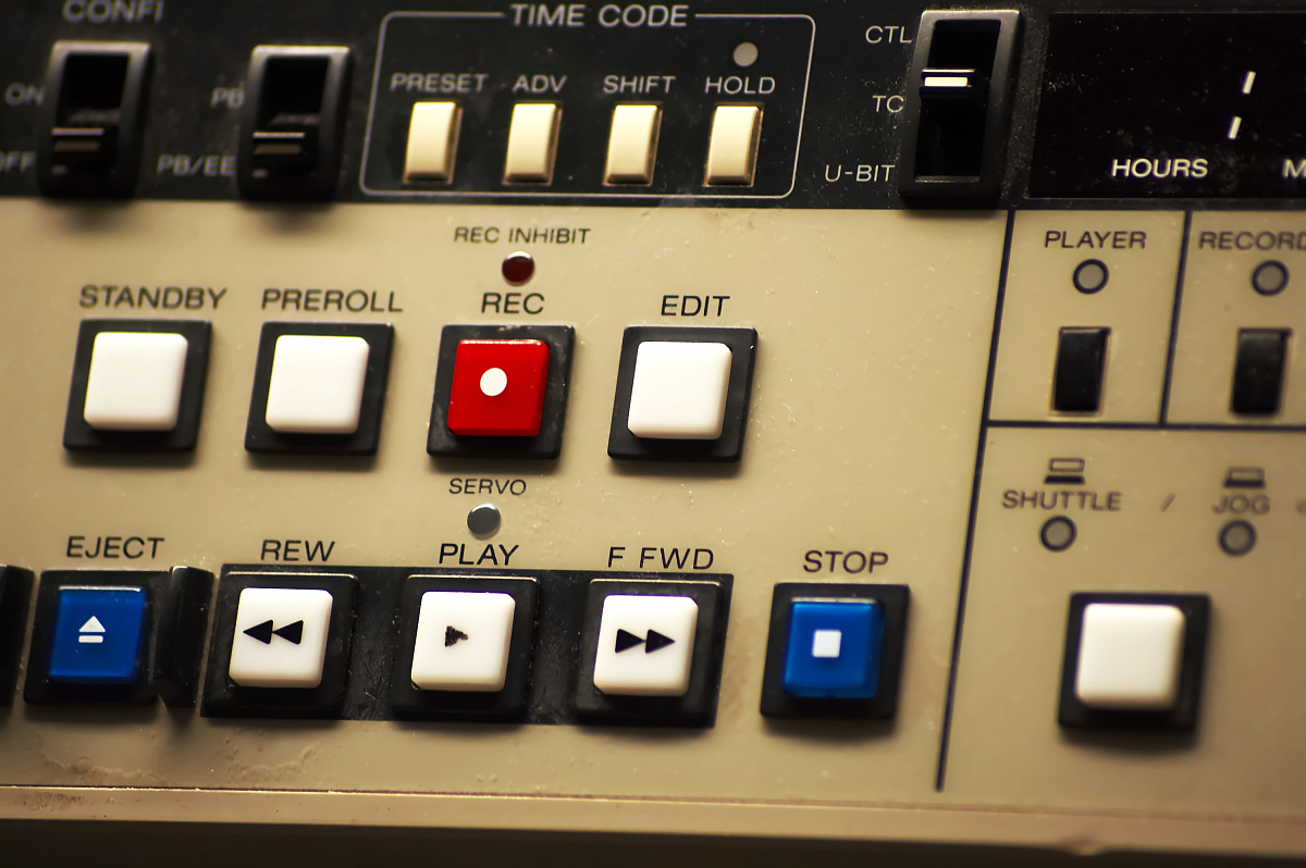 2018了，別花冤枉錢了，港源的開關批量訂購值得信賴！各大廠家福利來了!